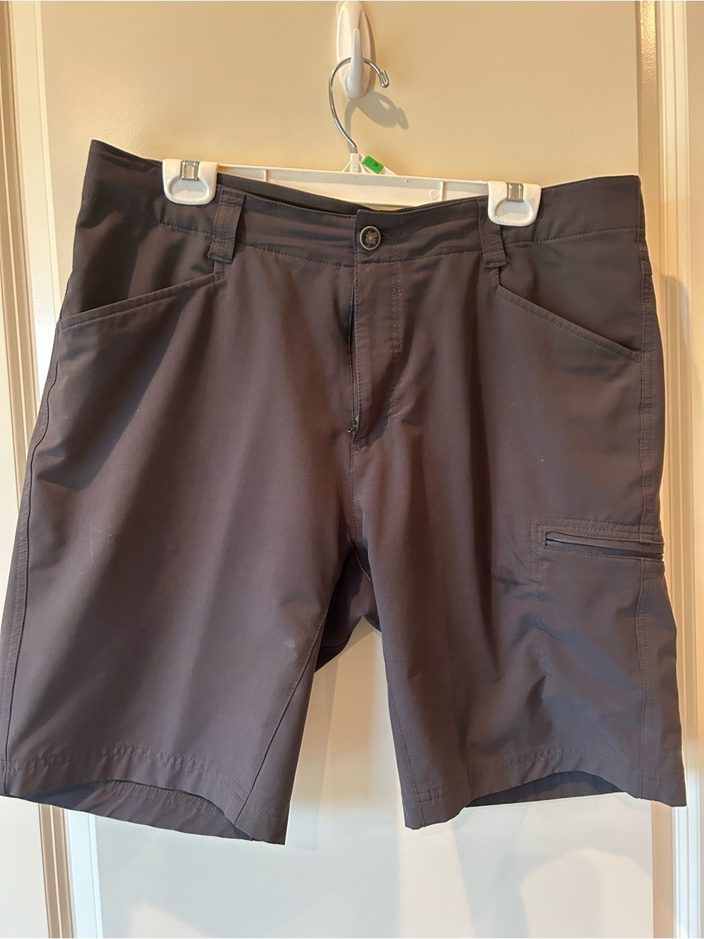 ZeroXposur Men's Athletic Shorts - Slate Gray size 36